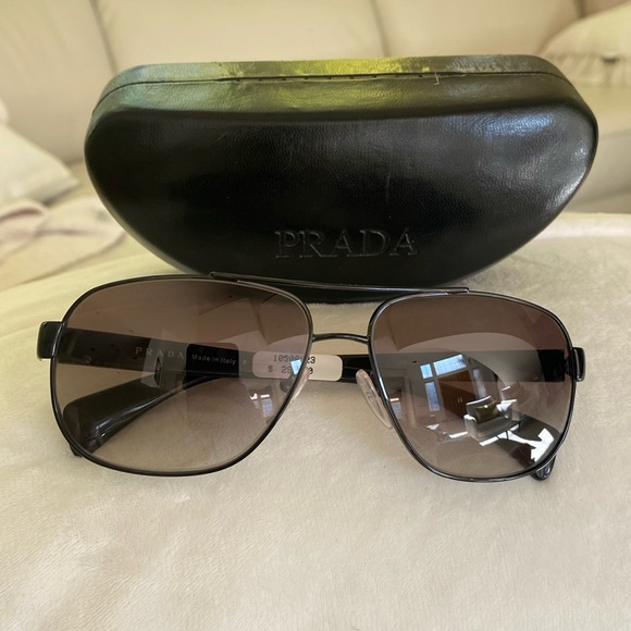 NWT Prada Sunglasses with Prada Case - Picture 5 of 17